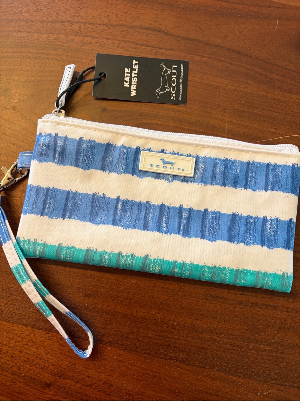 Scout Kate Wristlet in Black and White
